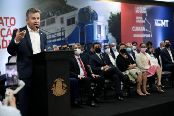 08:43 - 
							Contrato entre Governo de MT e Rumo já prevê chegada dos trilhos de ferrovia até Cuiabá