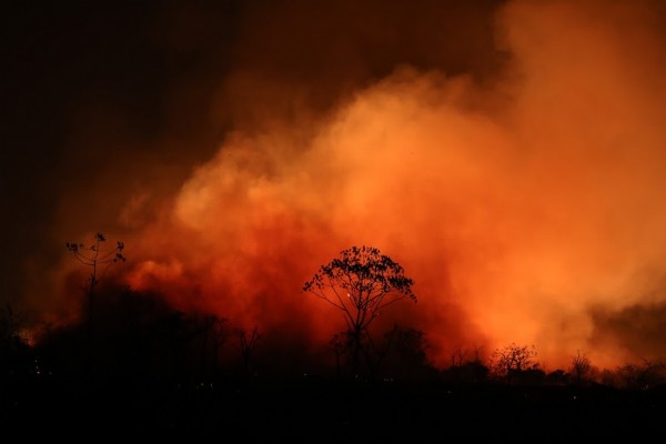 15:28 - 
							Incêndio no Parque Nacional de Chapada dos Guimarães já destruiu 9,5 mil hectares