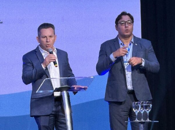 17:26 - 
							Mauro Mendes afirma que debate sobre Moratória da Soja é complexo e precisa de inteligência para retirar trava