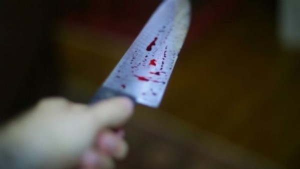 10:16 - 
							Jovem de 20 anos é esfaqueado na mão pelo padrasto durante noite de Natal