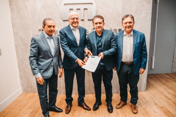 15:50 - 
							TCE aponta que governo do Estado pode dividir licitações de obras públicas em lotes