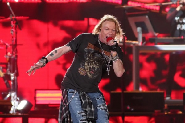 11:56 - 
							Produção já 'travou' 120 quartos em dois hotéis de Cuiabá para equipe do Guns N' Roses