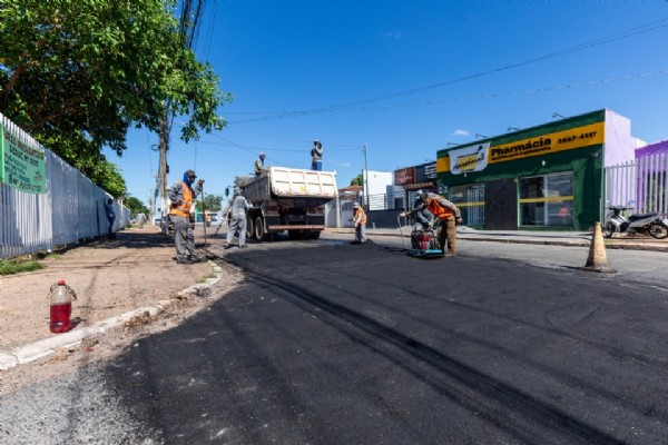 13:48 - 
							Cuiabá precisa de R$ 500 milhões para ser 100% asfaltada; Abilio busca ajuda de Mauro