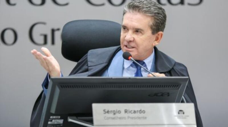 Com equilíbrio fiscal e superávits, contas de Sérgio Ricardo recebem parecer favorável à aprovação