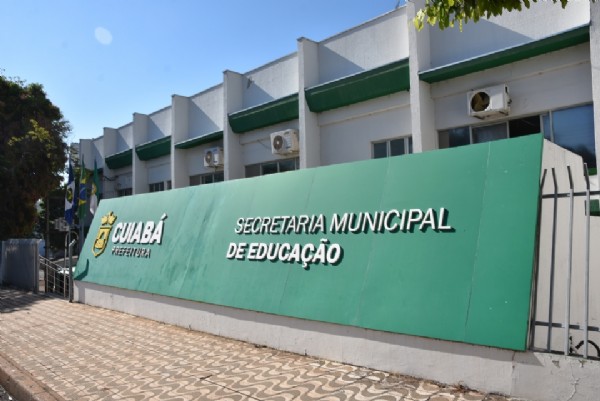 15:46 - 
							Secretaria de Educação institui bolsa para cuidadores de crianças com deficiência