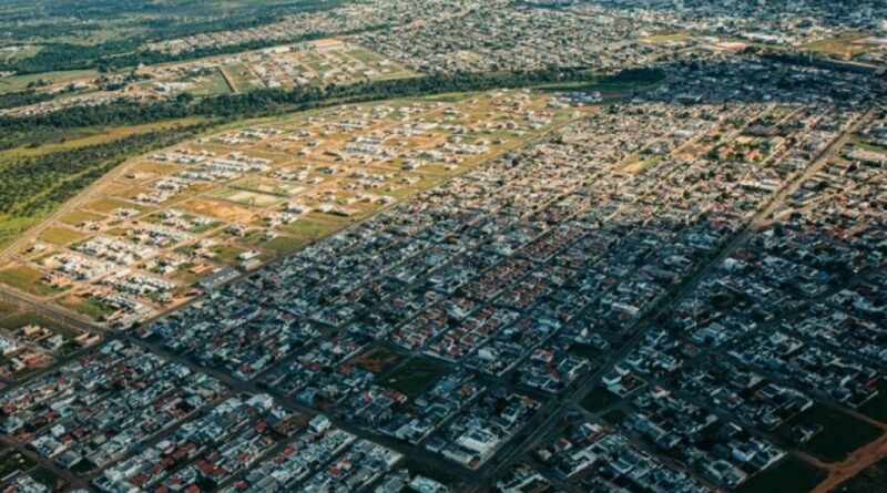 Acordo garante profissionais de apoio escolar para estudantes com TEA