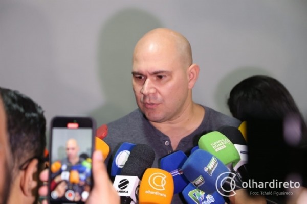 15:37 - 
							Abilio diz que pode se autoconvidar para CPIs na Câmara: "se não me chamarem, me chamou e vou"