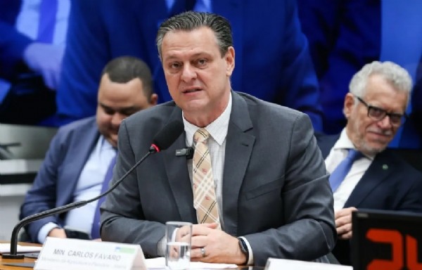 07:42 - 
							Fávaro afirma que Brasil seguirá negociando com China e EUA: não vamos escolher lado