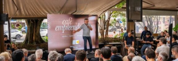 11:00 - 
							Café da manhã no PZ Ecomall reúne lideranças nacionais para debater economia e rumos do Brasil; Mauro Mendes comparece