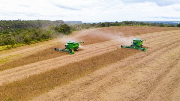 14:05 - 
							Aprosoja celebra saída de empresas da Moratória da Soja e reforça defesa da Legislação Nacional