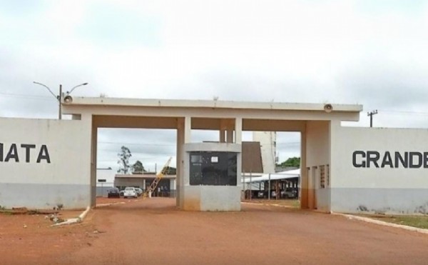 14:25 - 
							Três mulheres são presas ao tentar entrar com drogas escondidas nas partes íntimas em presídio