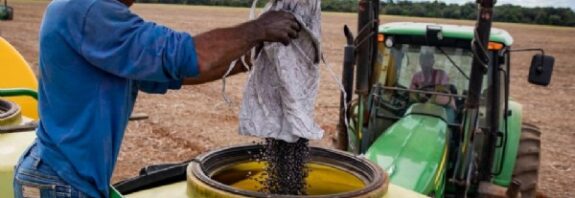 16:05 - 
							Mato Grosso concentra 43% dos empregos do agro criados no Brasil