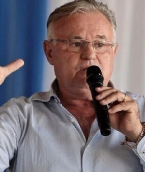 16:06 - 
							Eraí Maggi teria adquirido cerca de 40 mil hectares de terra na Bolívia; infraestrutura é entrave na região