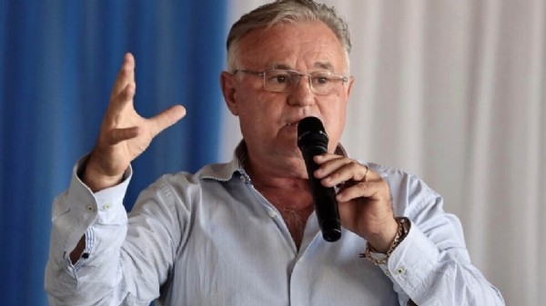 16:06 - 
							Eraí Maggi teria adquirido cerca de 40 mil hectares de terra na Bolívia; infraestrutura é entrave na região