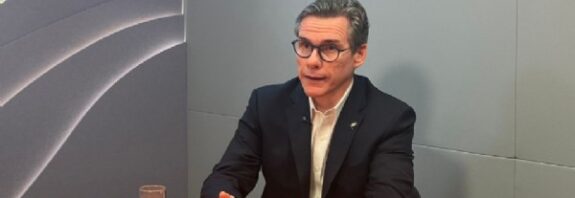 16:45 - 
							Gallo vê frete e custo do milho sob risco com guerra no Irã, mas minimiza troca comercial com país