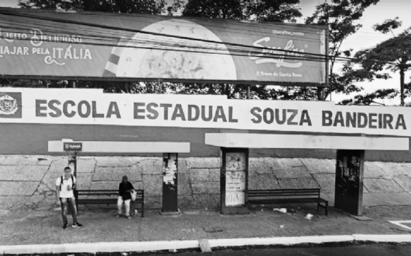 18:30 - 
							Seduc diz que escola não tem competência para punir estudante acusado de assediar e agredir adolescentes