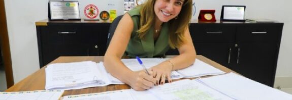 18:03 - 
							Flávia Moretti sanciona leis de PCCS e garante valorização esperada há décadas pelos servidores