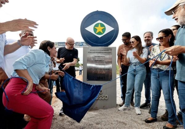 Governo recupera asfalto de rodovias em Poconé: "Feito inédito", afirma prefeito